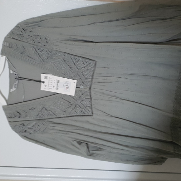 Zara mini dress - Picture 2 of 2